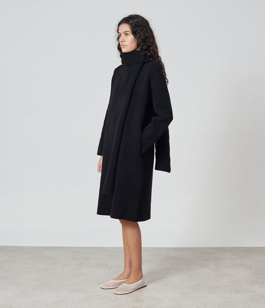 LEBOR GABALA Renard 225 Coat in Black